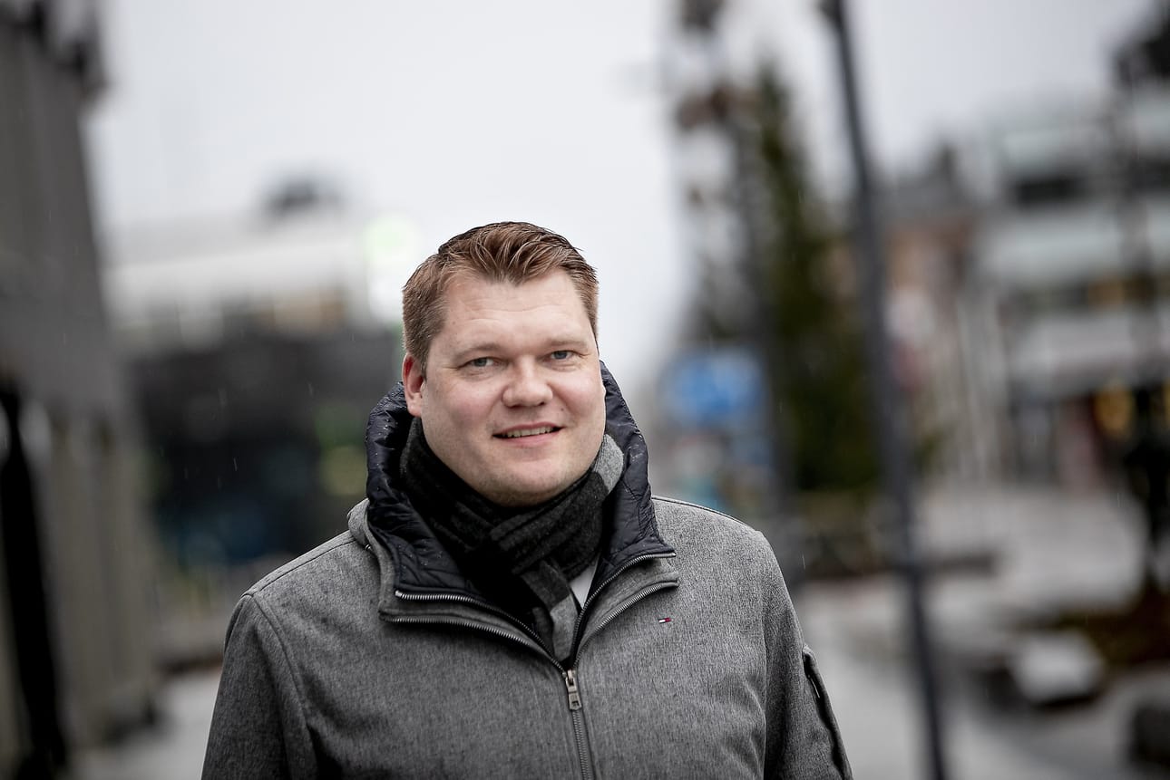 Keskustan Etelä-Pohjanmaan piirin puheenjohtaja Mikko Savola. Arkistokuva.