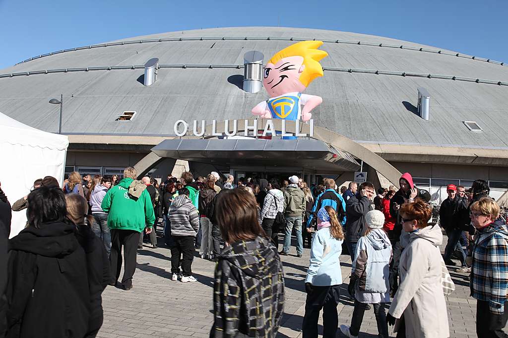 Ouluhalli ahmi 24 000 taitaja-vierasta tiistaina