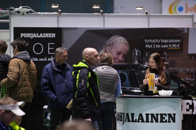 Nina Varpenius esitteli lukijoille Pohjalaista Pohjanmaan suurmessuilla. KUVA: MINNA ANTILA