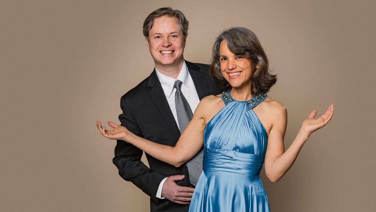 Muutama vuosi sitten New Yorkista kotikaupunkiinsa Ouluun perheineen palannut pianisti Mika rännäli sekä hänen brasilialaissyntyinen puolisonsa Vanessa Cunha soittavat solisteina Virran viettelemää -konsertissa 10.9.