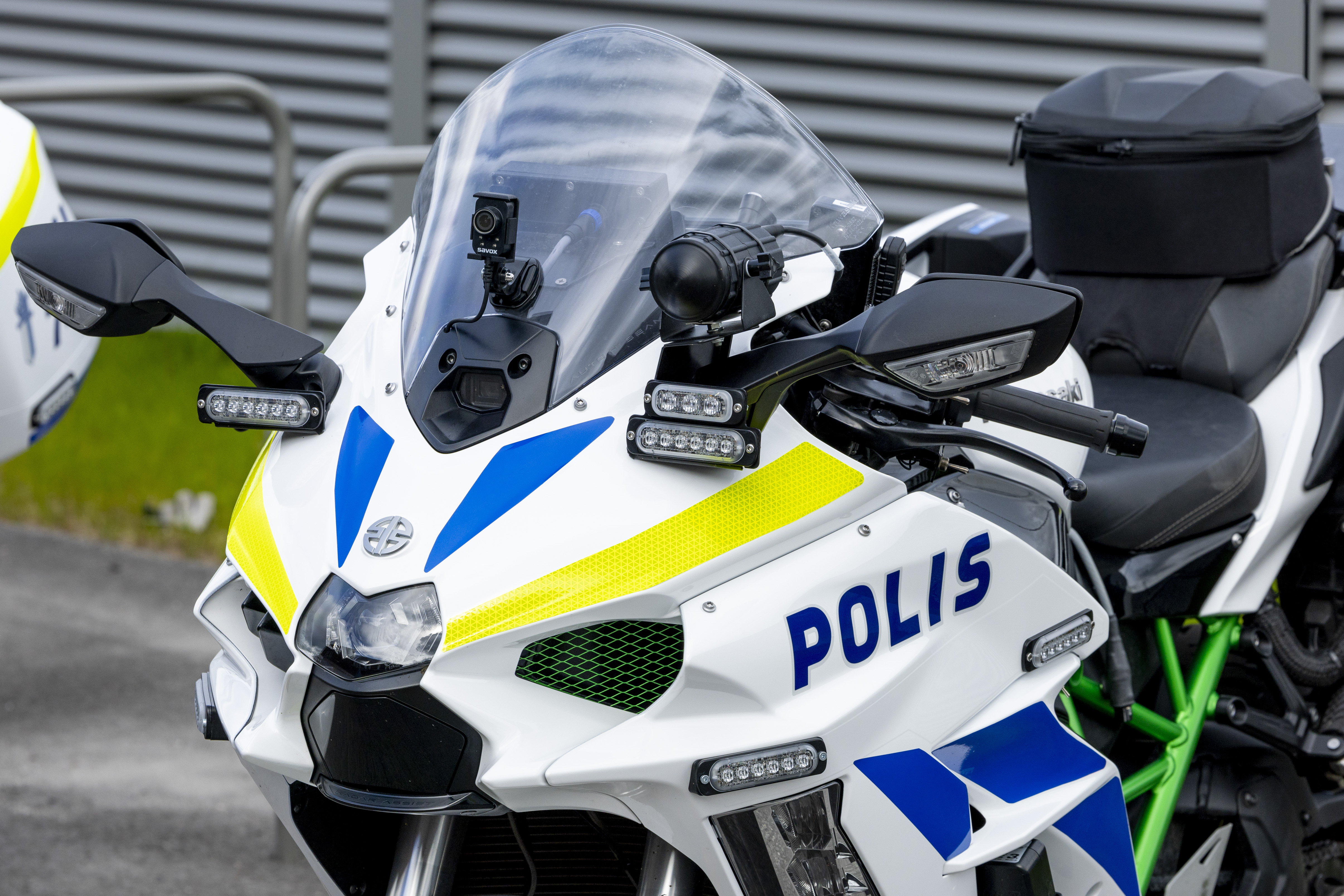 Kaksi skootterikuskia pakeni poliisia Ritaharjussa