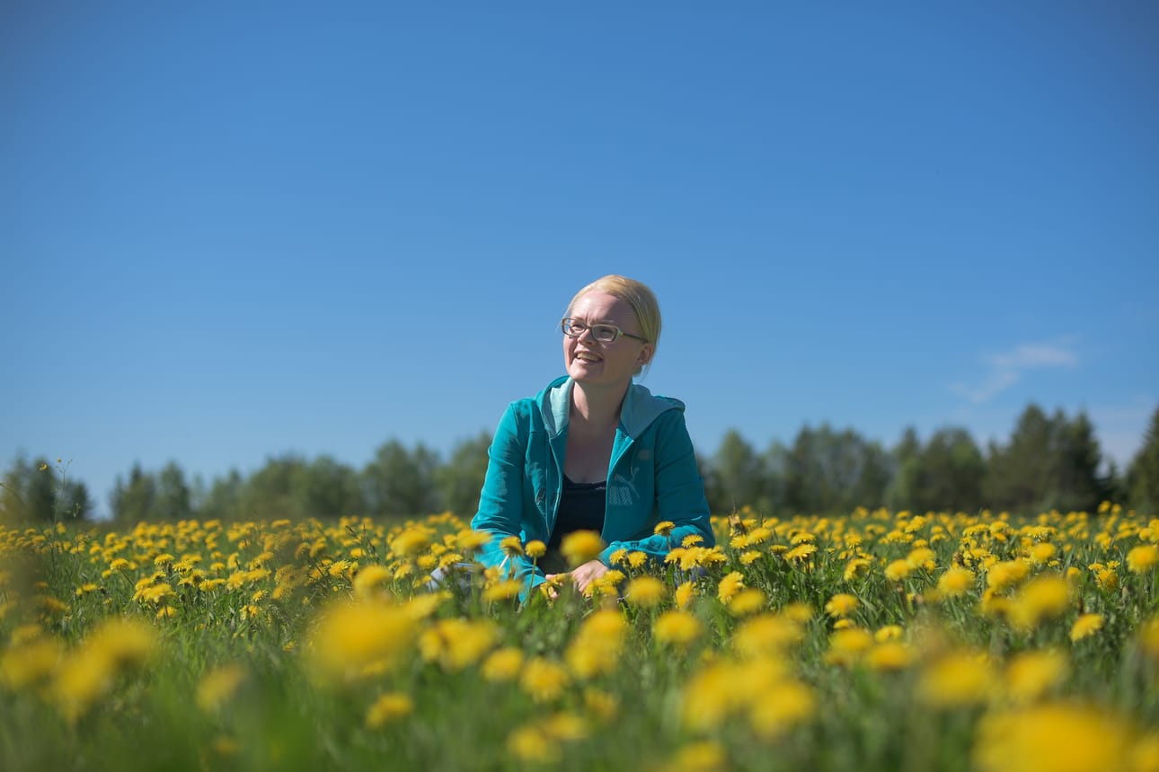 Minulla on kolme lasta ja pappien työajat ovat haastavat, joten katsotaan, miten arki lähtee rullaamaan, Anni Rimpiläinen sanoo.