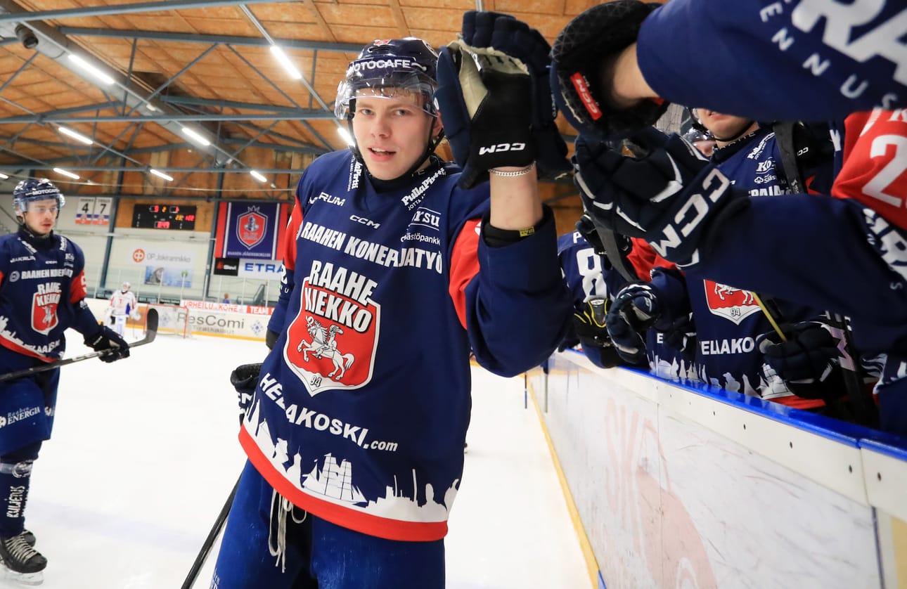 Joel Jääskeläinen avasi Raahe-Kiekon maalihanat sunnuntaina Lappeenrannassa.