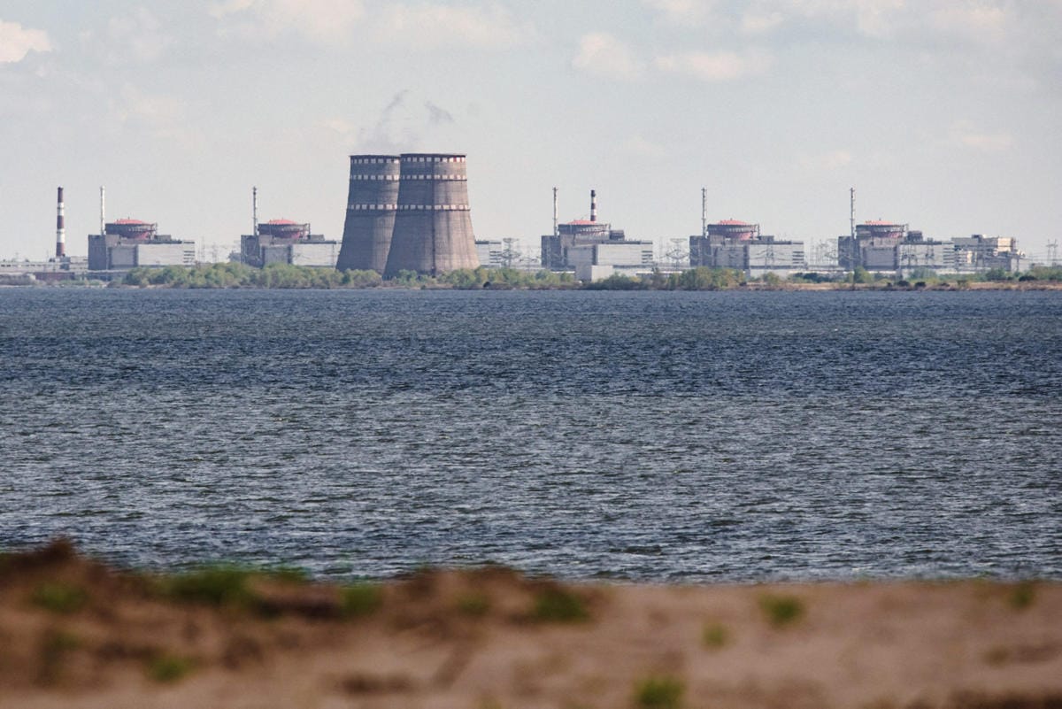 Zaporizhzhjan ydinvoimala on Euroopan suurin. Ukraina ja Venäjä ovat syyttäneet toisiaan voimalan tulittamisesta. LEHTIKUVA / AFP