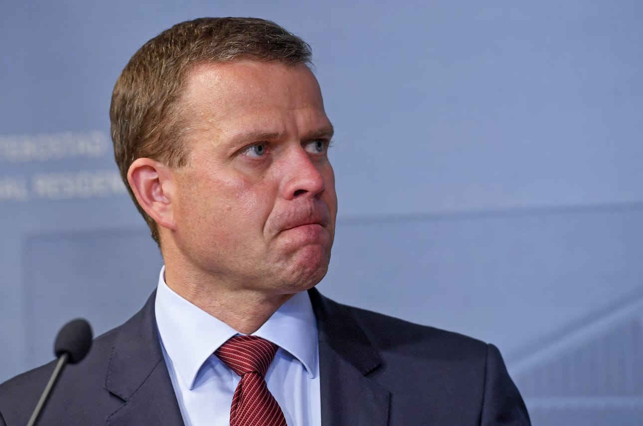 Valtiovarainministeri Petteri Orpo (kok.) haluaisi nostaa hieman Suomen pakolaiskiintiötä.