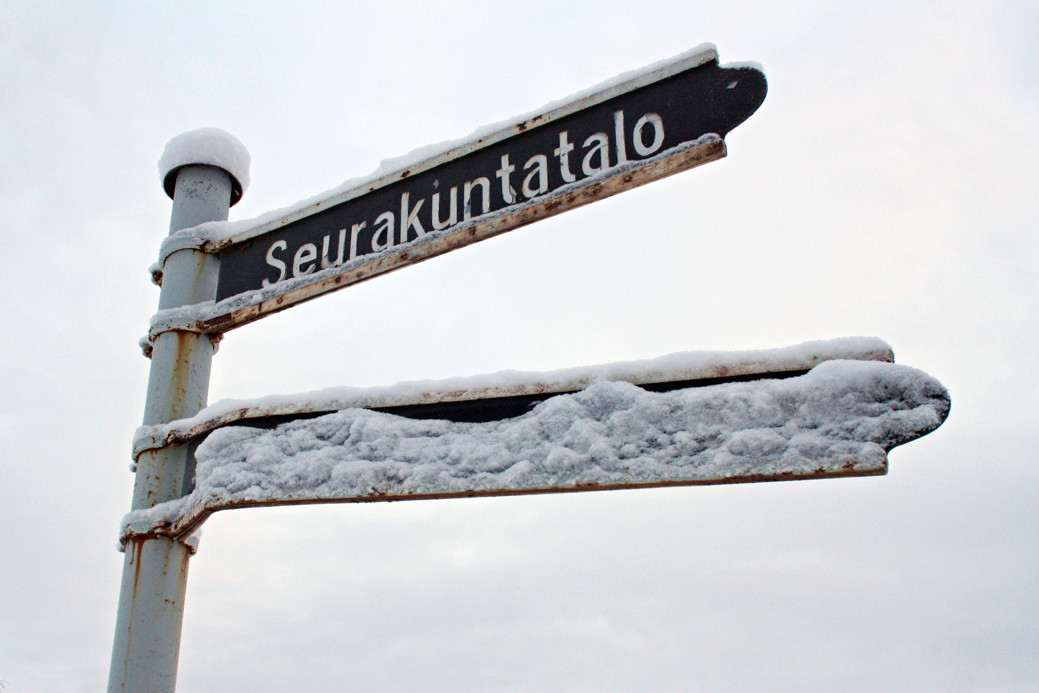 "Seurakunnan tehtävä on tukea yhteiskunnallista keskustelua" – Taivalkosken seurakuntataloa vuokrataan halukkaille puolueille ja valitsijayhdistyksille ennen kuntavaaleja