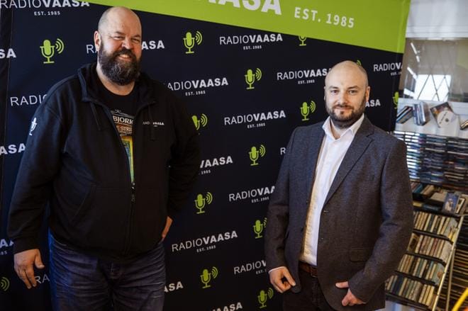 Anssi Marttinen on vuodesta 2014 ollut Radio Vaasan ainoa omistaja. Nyt kanavasta tulee osa toimitusjohtaja Niklas Nybergin luotsaamaa HSS Mediaa.