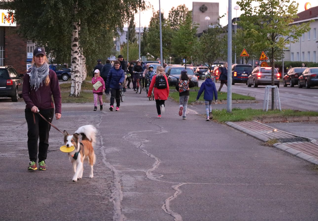 Erilaiset tapahtumapisteet, kauppojen tarjoukset ja viihdyttävä ohjelma kiinnostavat.