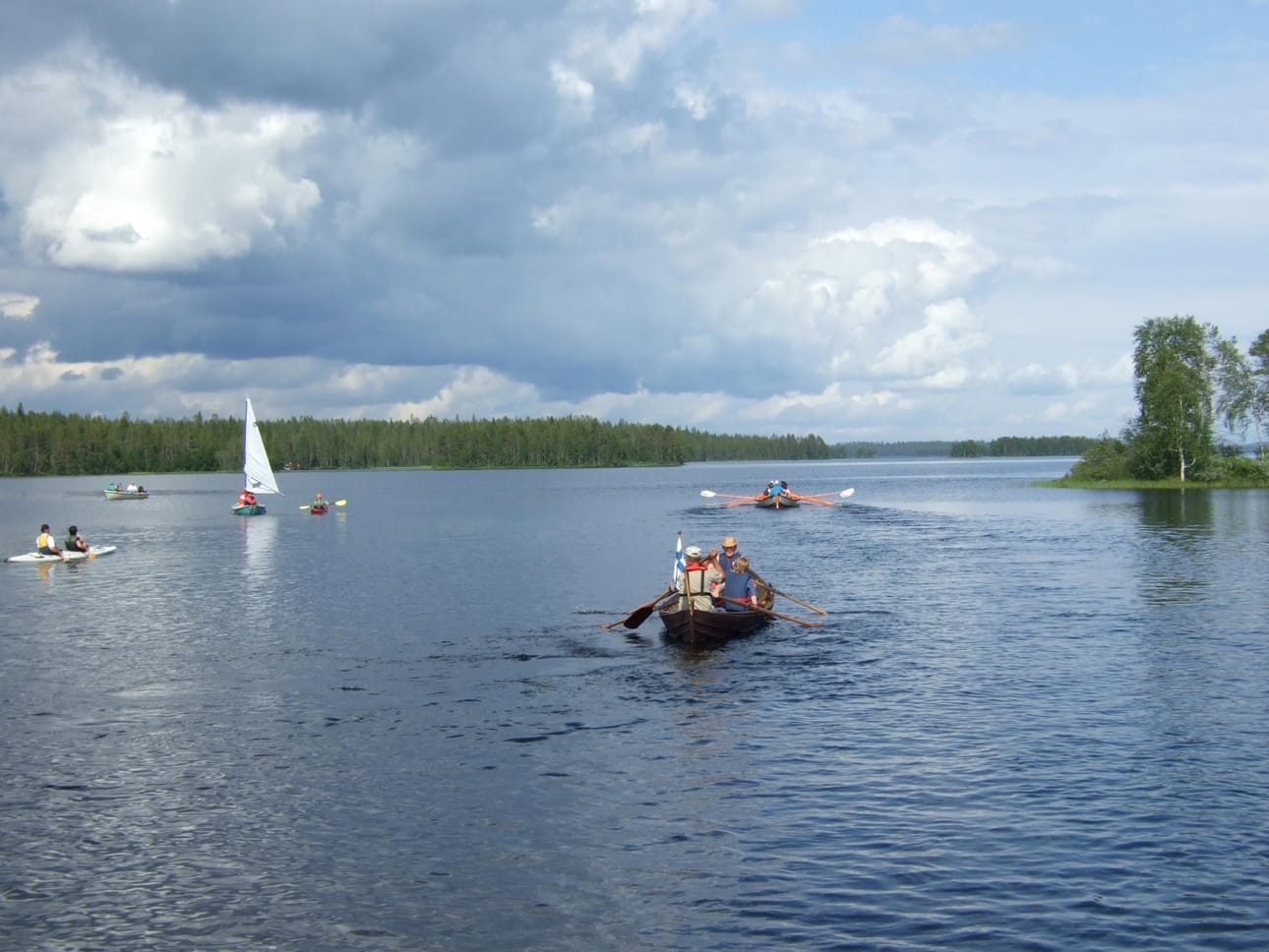 Järvikuvaa Kitkalta ja Muojärveltä.
