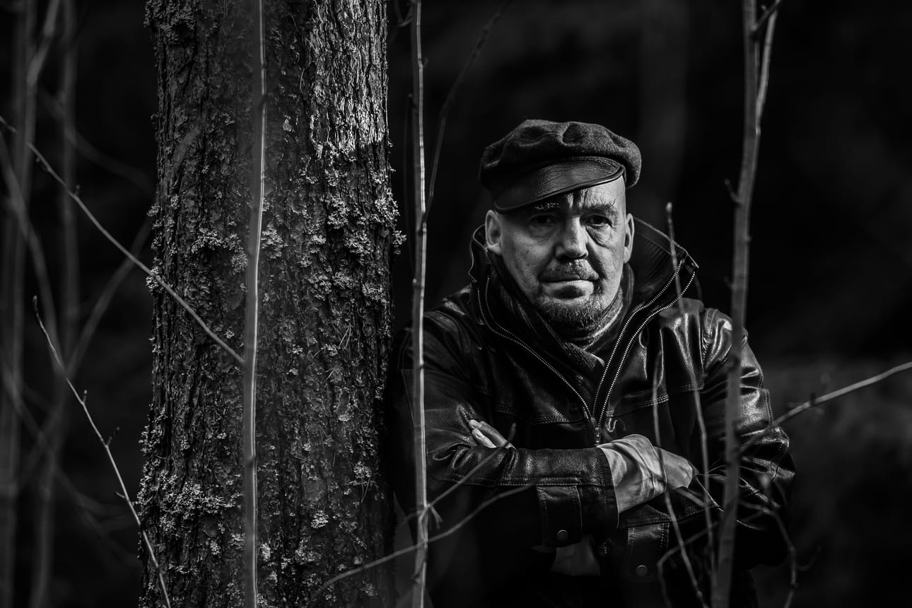 Pekka Jaatinen sai aiheen uusimpaan romaaniinsa, kun oli keräämässä aineistoa vuonna 2016 ilmestyneeseen Varjoon.