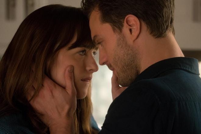 Olet vain minun. Häät ovat Fifty Shades Freed -elokuvassa vasta alkua Dakota Johnsonin ja Jamie Dornanin esittämälle pariskunnalle.