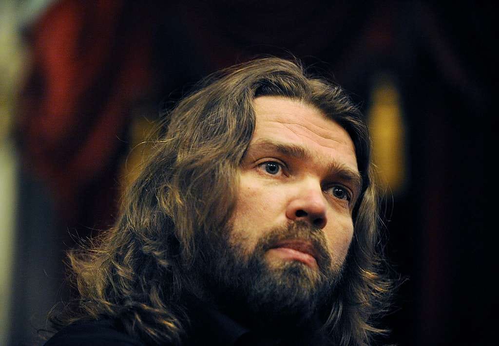 Mikko Koukin uusin ohjaus on Linnateatterin ja Turun kaupunginteatterin suurtuotanto Kakola - rockmusikaali Turusta. Musikaalin päärooleissa ovat Veeti Kallio ja Reeta Vestman. Kakolan ensi-ilta on 17.2.2012.
