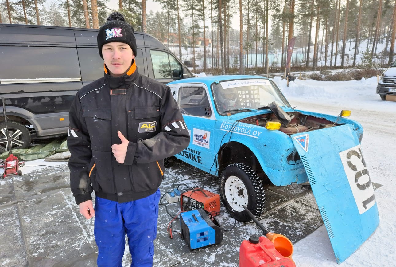 Kauhavalainen Miko Vähälummukka hallitsi nuorten luokan finaalia.