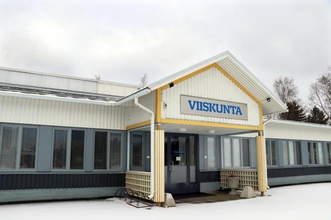 Juttukeikoilla käymistä rajoitetaan myös Viiskunnassa toistaiseksi. Haastattelut pyritään tekemään joko sähköpostilla tai puhelimitse. KUVA: KAROLIINA SYRJÄ