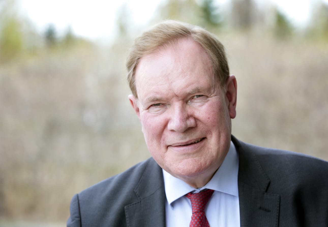Oulussa syntynyt Paavo Lipponen kehuu yliopiston alueellista vaikuttavuutta poikkeukselliseksi.