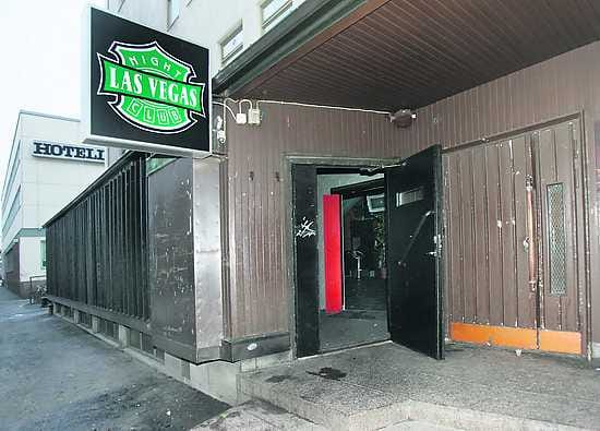 Ravintolan tilat kärsivät savuvahingoista ja keittö-toimistohuone tuhoutui kokonaan.