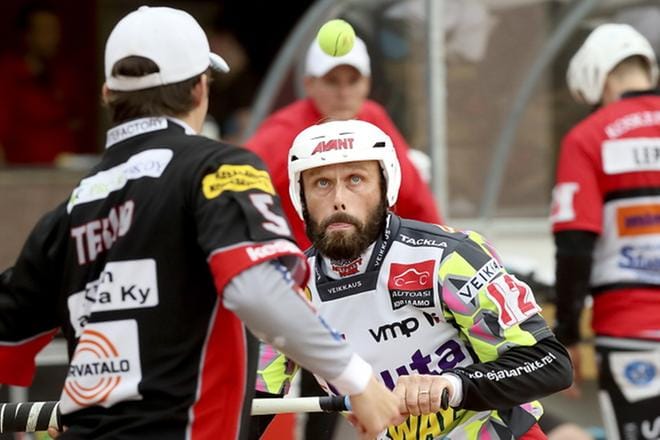 Jukka Latvala teki aikoinaan pitkän pelaajauran Koskenkorvan Urheilijoissa. Arkistokuva.
