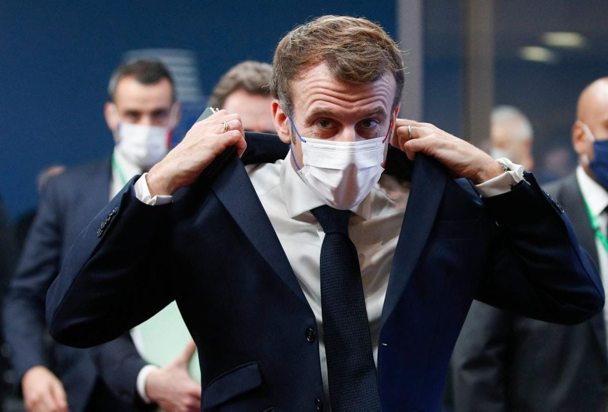 Presidentti Emmanuel Macron ei ole vielä virallisesti ilmoittanut jatkoaikeistaan. Joulunalusviikolla julkaistussa kyselyssä hänellä oli selkeä kaula kilpakumppaneihin. LEHTIKUVA/AFP