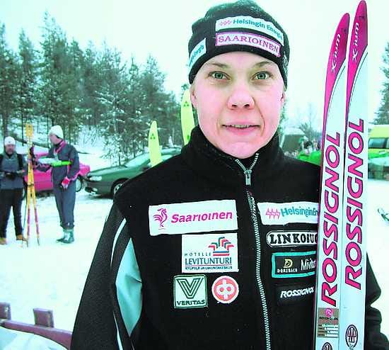 Nopein nainen. Liisa Anttila karkasi muilta jo avausosuudella, joten KooVeen muu joukkue sai keskittyä varmisteluun.
