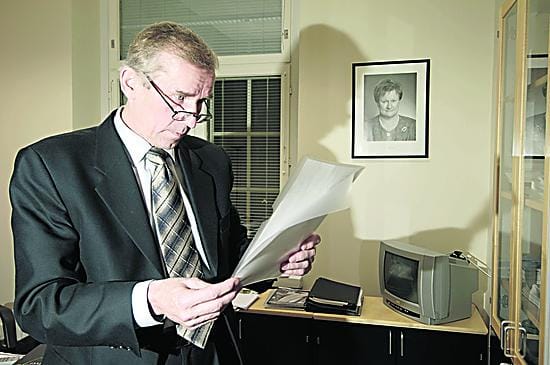 Opetusministeri Antti Kalliomäki ei ota kantaa siihen, mikä on sopiva yliopistojen ja korkeakoulujen lukumäärä Suomessa. Kansainvälisesti vertailtuna nykyinen määrä on hänestä joka tapauksessa suuri.