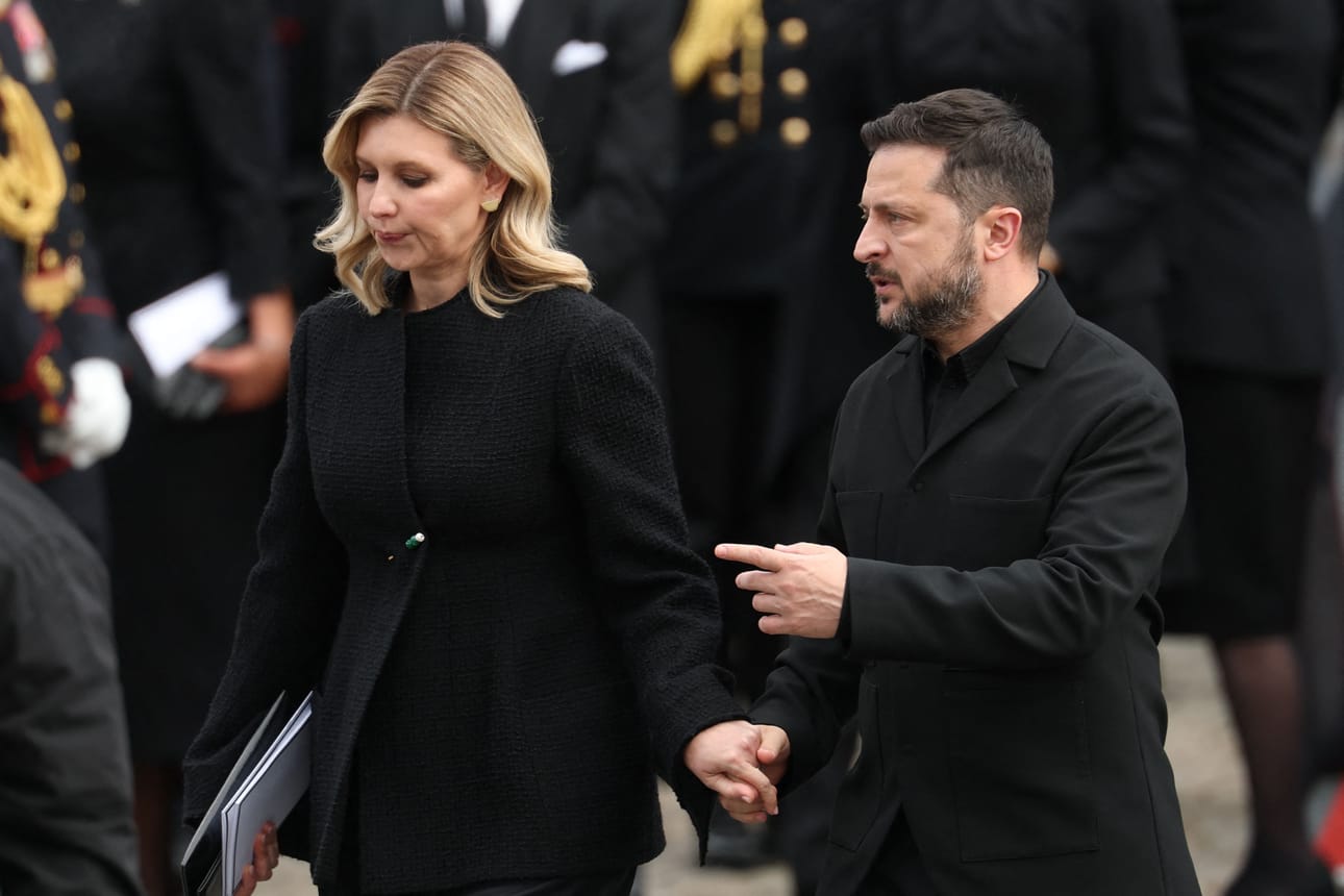 Volodymyr Zelensky osallistui puolisonsa Olena Zelenskan kanssa Norjan kuningas Haraldin hautajaisiin Oslossa keskiviikkona.