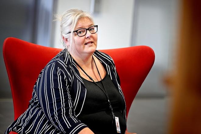 Vastaava sosiaalityöntekijän Marjaana Rajasaari-Lahden mukaan maakunnallinen malli on sosiaali- ja kriisityössä järkevin. KUVAT: KARI LÖFHJELM