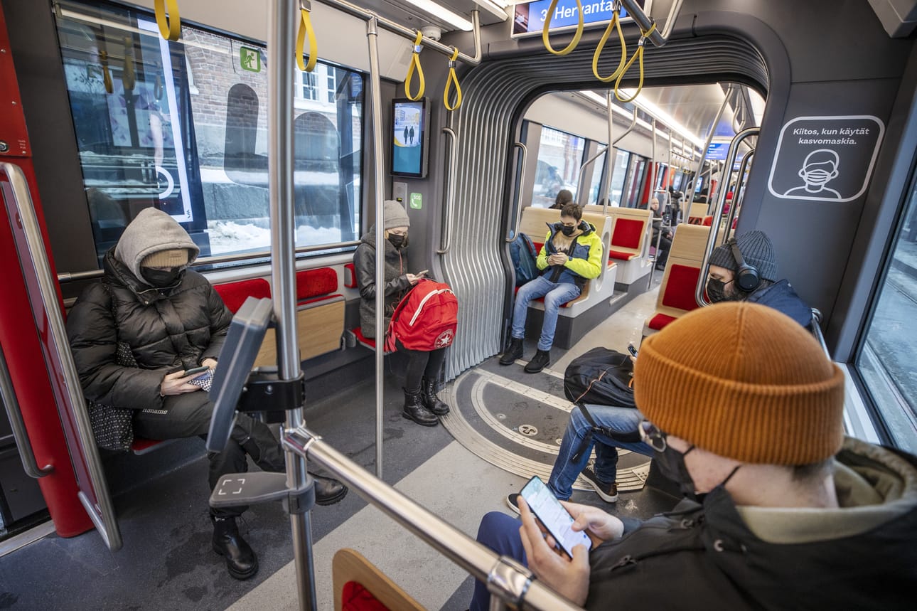 Tampereen raitiovaunuliikenne alkoi syksyllä 2021. Turussa puolestaan päätettiin raitiotieinvestoinnista toukokuussa.