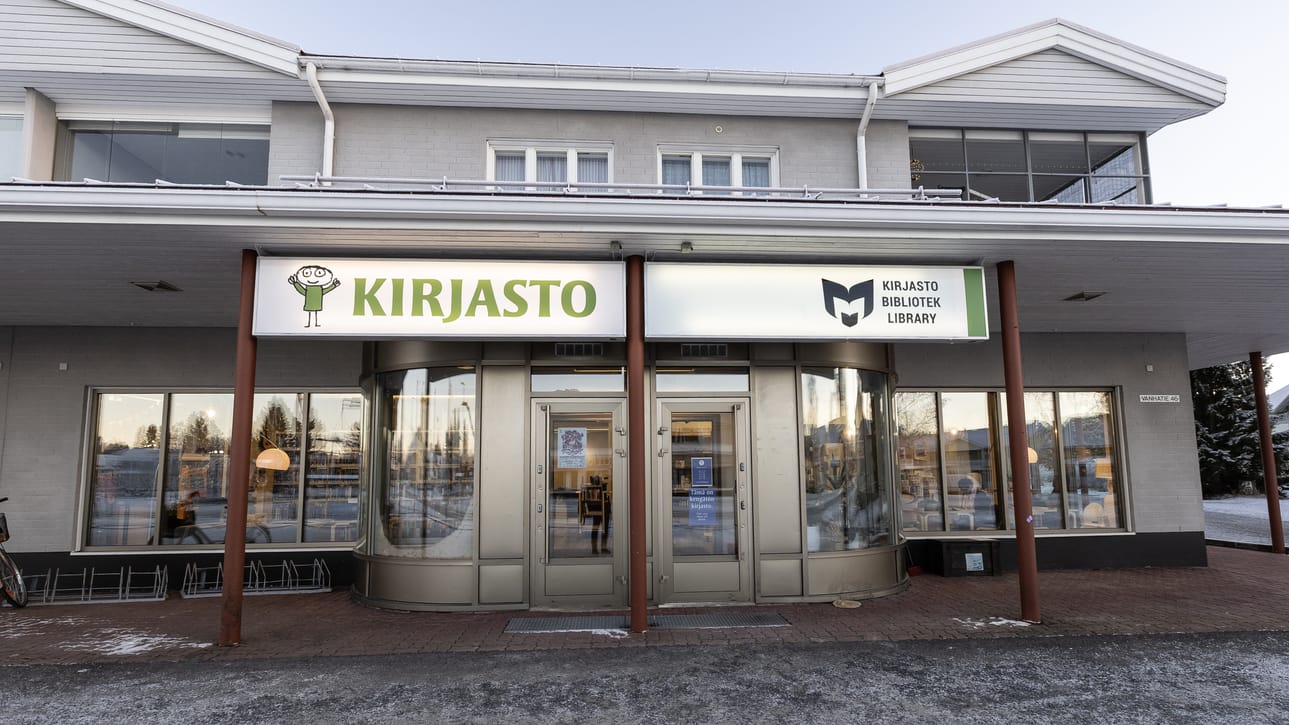Pyhäjoen kirjasto on palvellut viime vuoden loppupuolelta lähtien Pookitalossa.