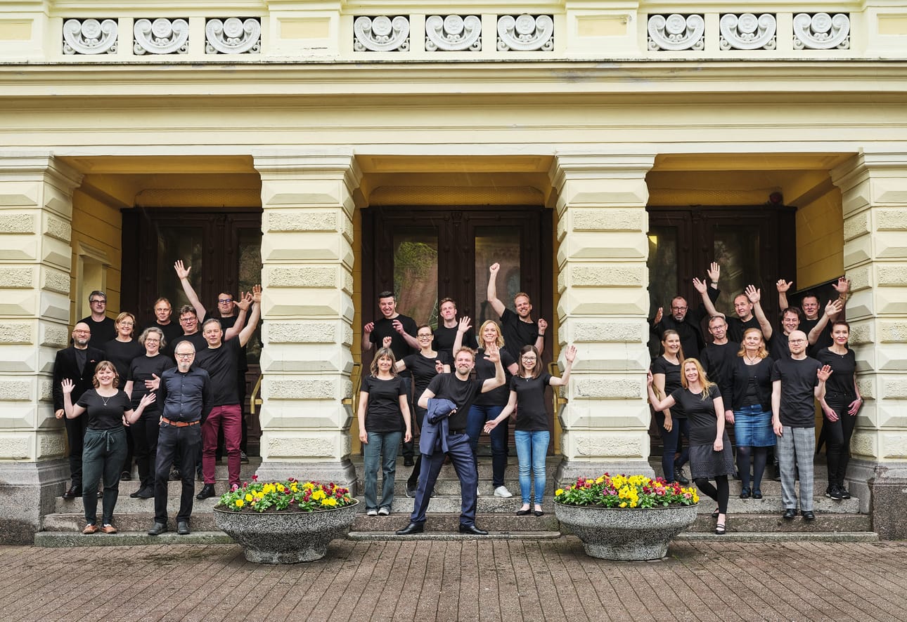 Vaasan kaupunginorkesteri johdatti yleisön 1960-luvun musiikkimaailmaan.