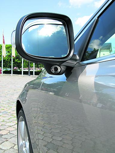 Kun kartano on tarpeeksi suuri, tarvitsee kartanonherra kokonaisen rivin uusia Volvo V70 Sportwagoneita.