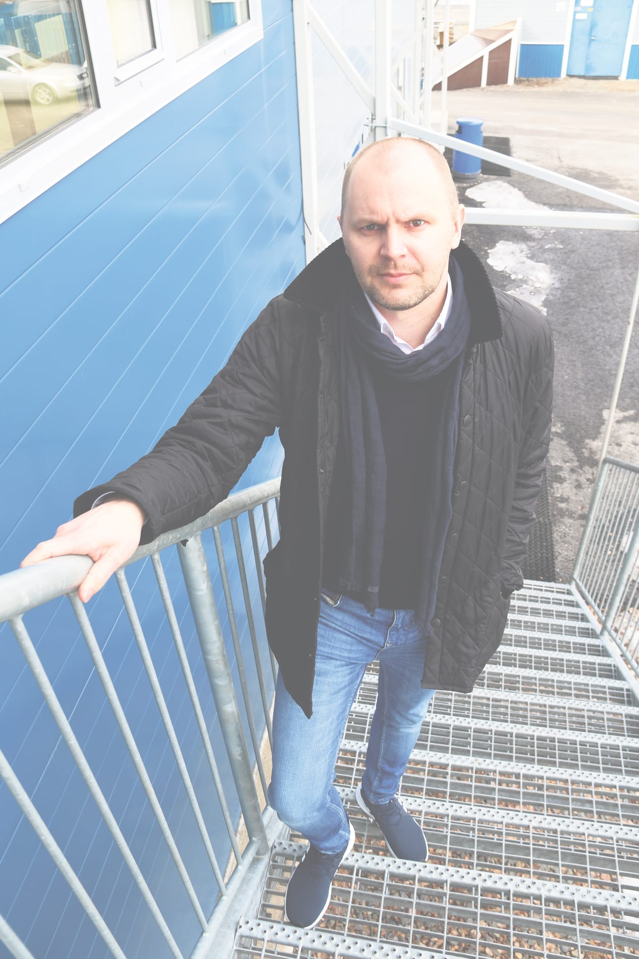 Ilkka Ylilauri astui jäähalliyhtiön hallituksen puheenjohtajan rooliin vuoden alusta. Hän itse on Limingan Kiekon kasvatteja ja pitää tärkeänä, että kunta tarjoaa mahdollisimman kattavat harrastusmahdollisuudet. ”Jääkiekko on minulle ollut tärkeä korkeakoulu”, Ylilauri toteaa.