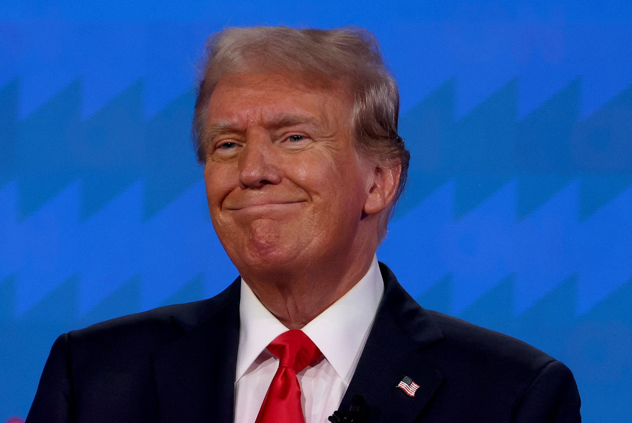 Yhdysvaltain korkeimman oikeuden mukaan Trumpilla on osittainen syytesuoja – Trump: "Suuri voitto"