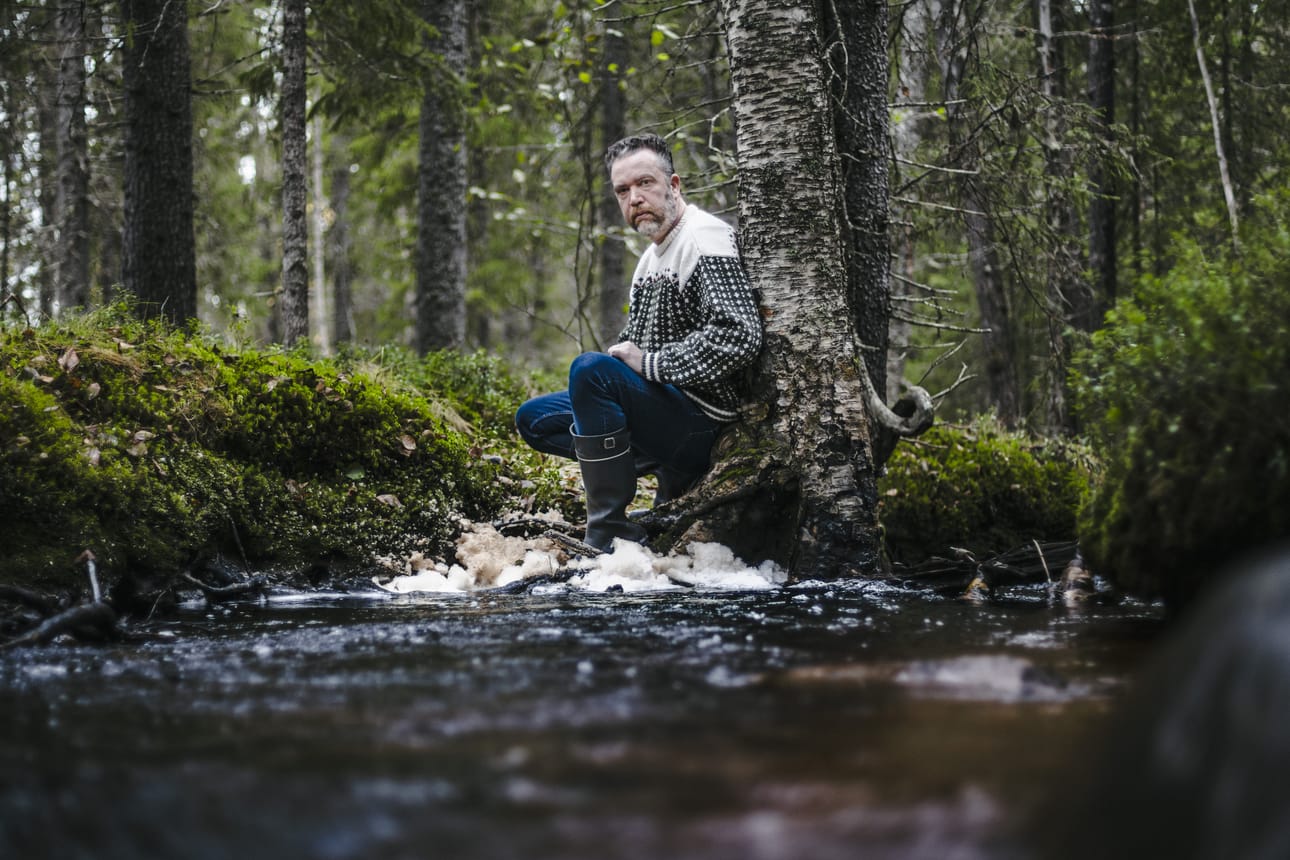 Rovaniemen keskustan pohjoispuolella virtaa Lapinoja, jonka varrella tapahtuu murha Ilkka Metsälän uutuusdekkarissa.