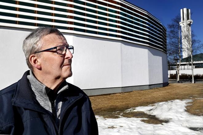 Markku Suolahti on pitänyt liikunnasta kiinni sairastumisen jälkeenkin. Nykyään hän suuntaa pyörällään kapeiden metsäpolkujen sijaan metsäautoteille. KUVA: JOUKO HÄNNINEN