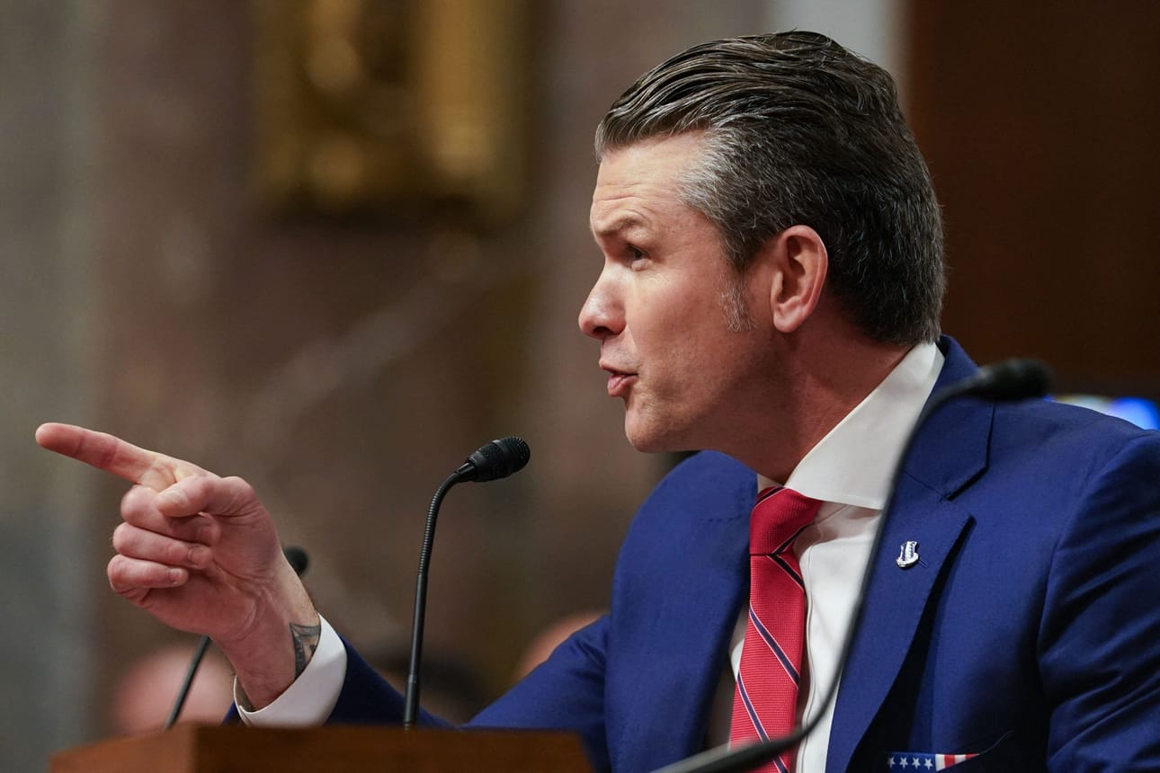 Pete Hegseth tunnetaan Fox News -televisiokanavan juontajana. LEHTIKUVA / AFP