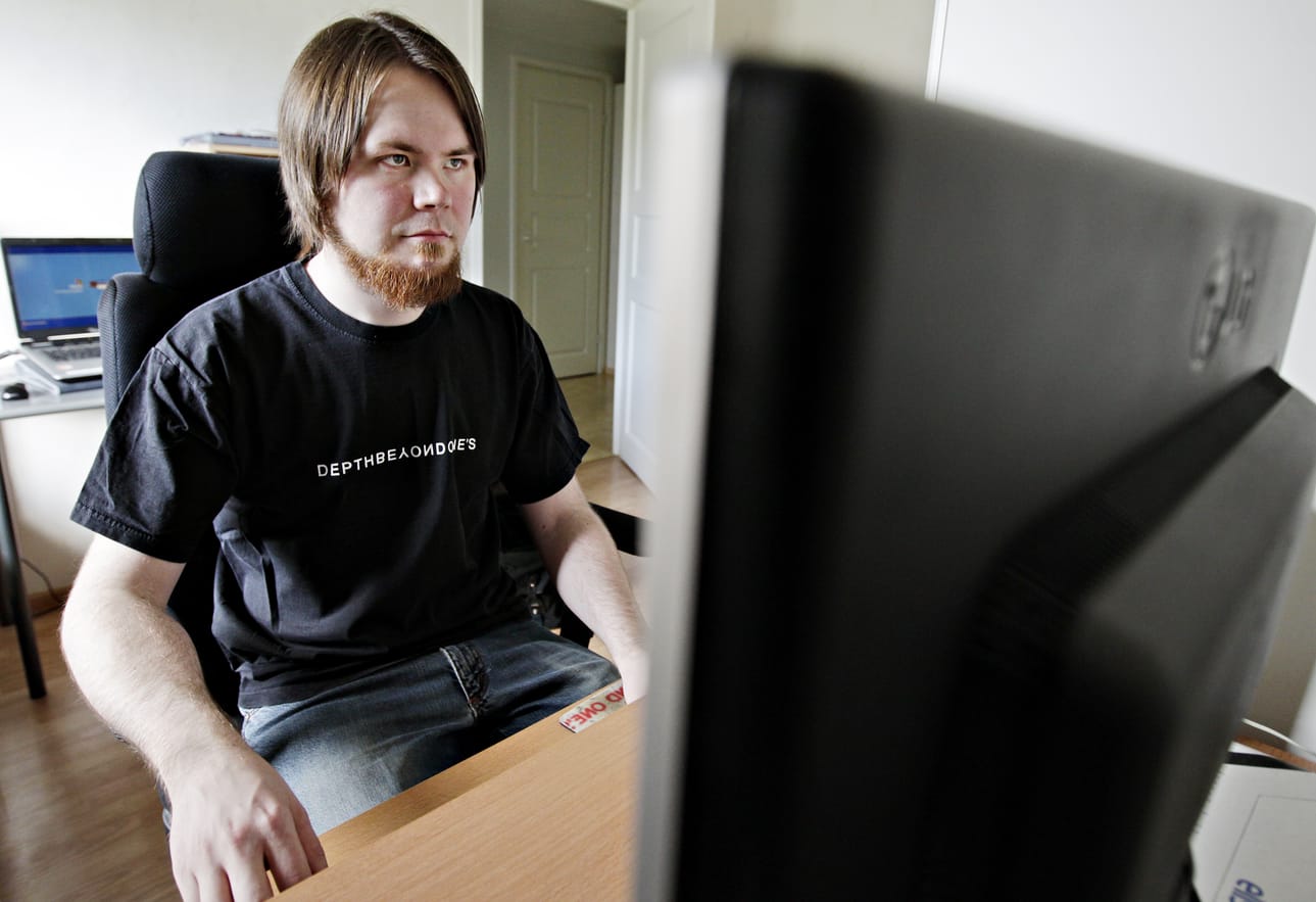 ”Tämä olisi voitu tehdä jo paljon aikaisemmin”, Jani Kuorikoski kommentoi palkkatukiuudistusta. Hän valmistui insinööriksi 2008 Oulun ammattikorkeakoulusta. Työttömyysjakson jälkeen hänet ohjattiin oman alan yritykseen työelämävalmennukseen. ”Oli se parempi kuin ei mitään. En usko, että yritys olisi maksanut palkkatukea, jos olisin pyytänyt. Siellä ei ollut sillä hetkellä varsinaista työntekijäpulaa.”
