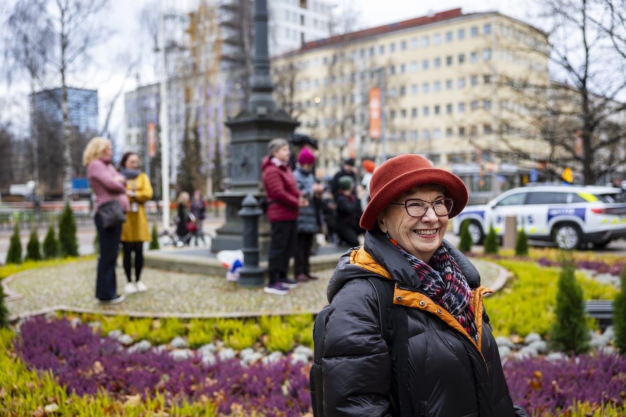 Marjukka Fryer asui Iso-Britanniassa yli neljänkymmenen vuoden ajan. Prinssi Edward oli ainoa kuningasperheen jäsen, jota hän ei ollut vielä tavannut.