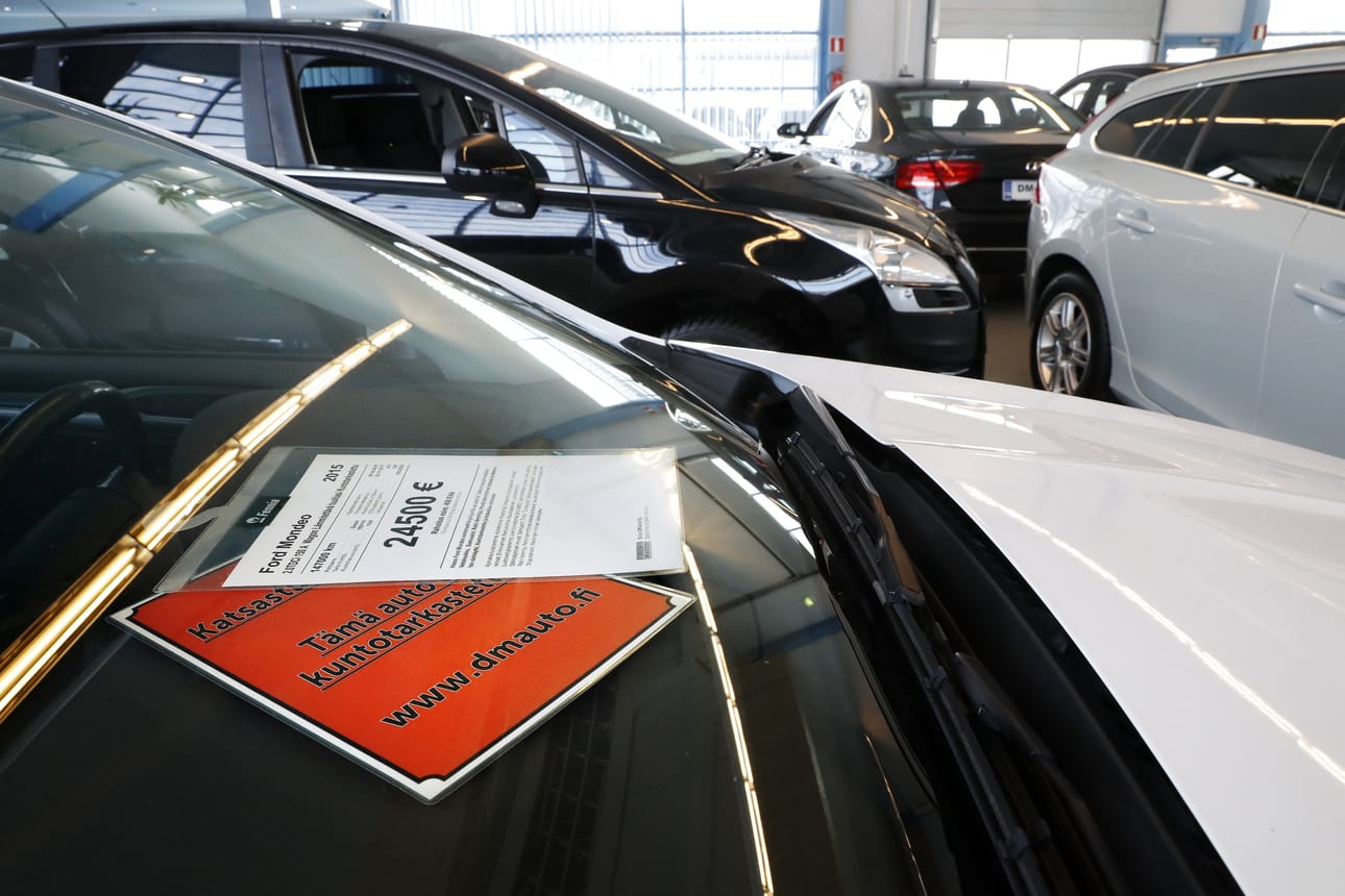 Autojen kohdalla maan hallitus uskoo enemmän porkkanaan kuin keppiin. Tarjolla on diesel-kieltojen sijaan romutuspalkkioita sekä hankinta- ja muuntotukia.