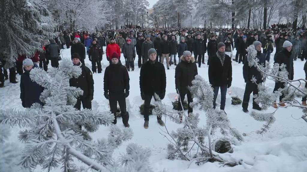Sankarivainajien kunniavartio, Rovaniemen hautasmaalla.