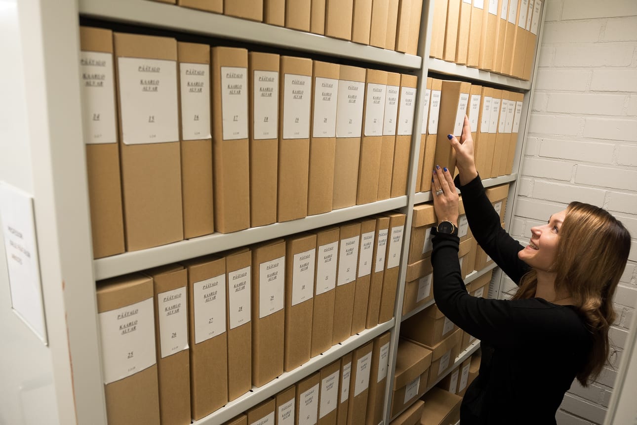 Päätalo-arkisto on Päätalo-instituutin sydän. Valtava aineisto takaa että tutkimuksia ja väistökirjoja tulee tulevaisuudessakin, uskoo Kati Koivukangas.