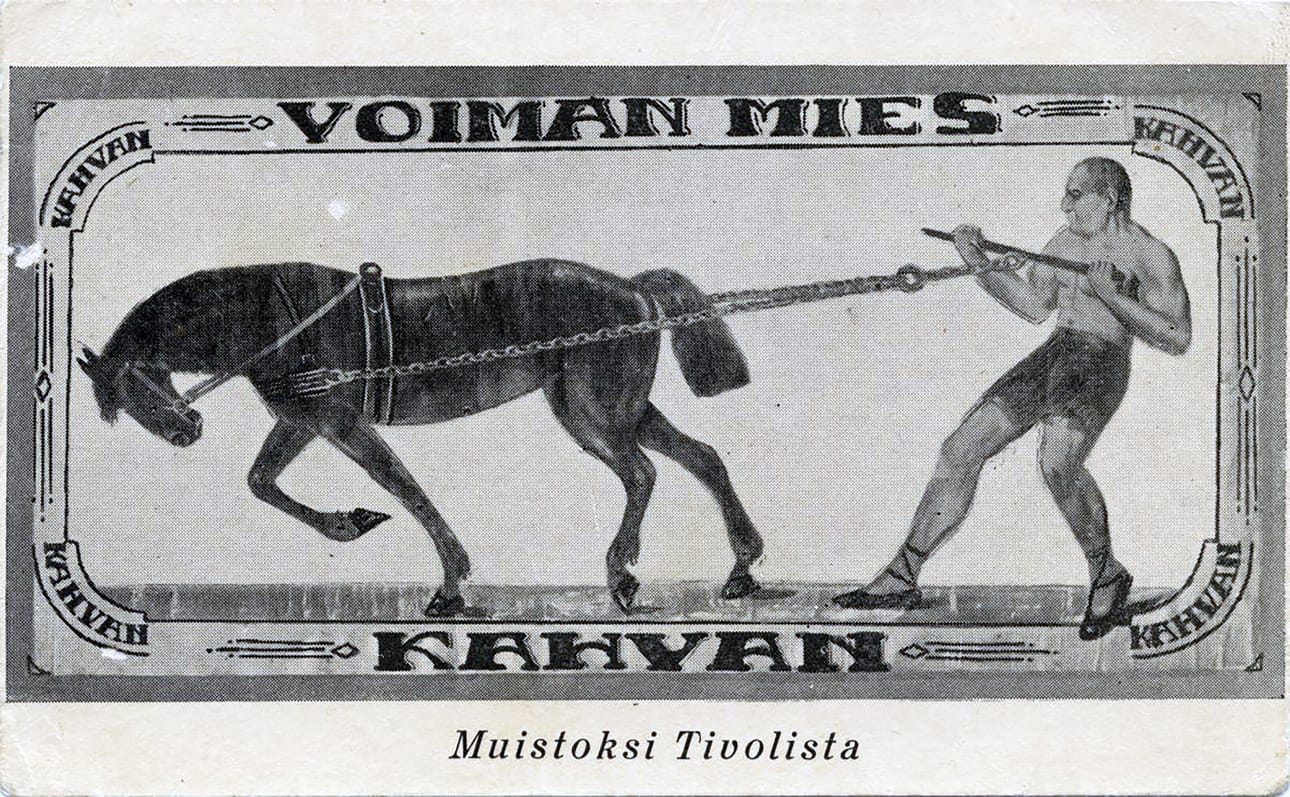 Voimamiehet ovat aina kiehtoneet suomalaisia. Tämä postikortin kuva vuodelta 1933 esittää Suomen Tivolissa esiintynyttä voimailijaa.