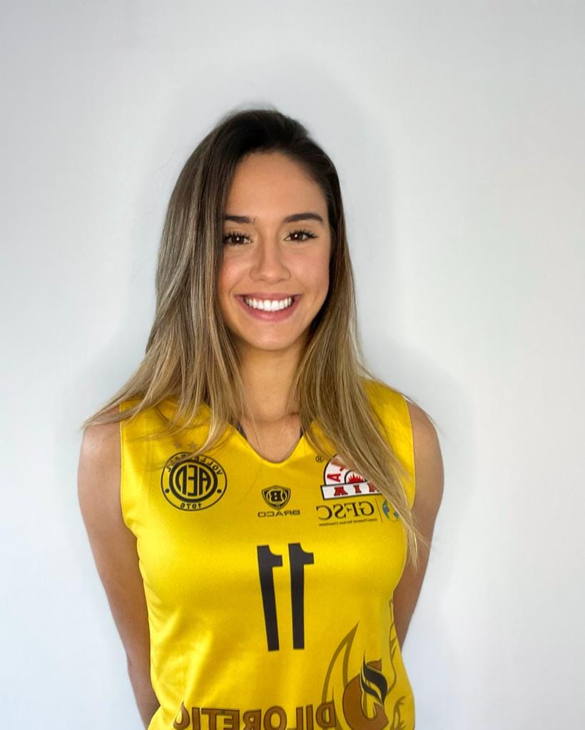 Julia Azevedo on Pölkky Kuusamon ensi kauden joukkueen hakkuri.