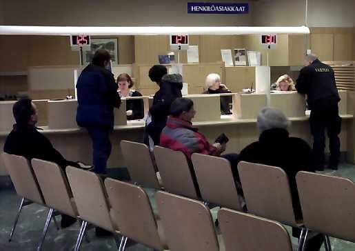 Epävarmuus työpaikoilla on kasvanut ja töitä tehdään entistä enemmän omalla ajalla.