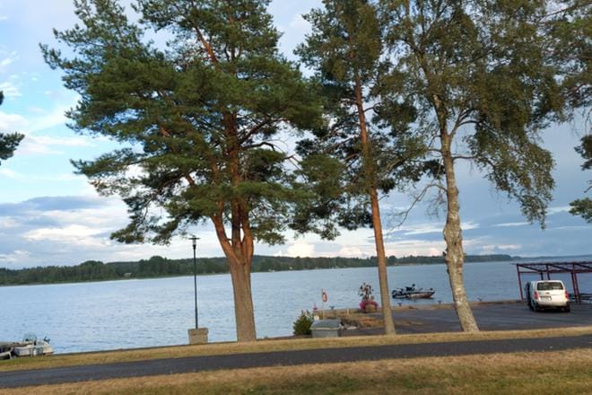 Vetouistelun SM-kilpailujen viitoitukset olivat paikallaan jo torstaina Lappajärvellä.