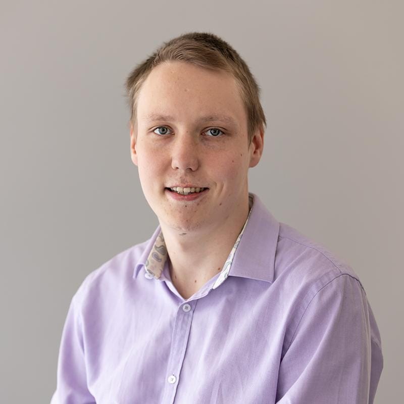 Aleksi Hintta on 25-vuotias sairaanhoitaja Haapavedeltä.
