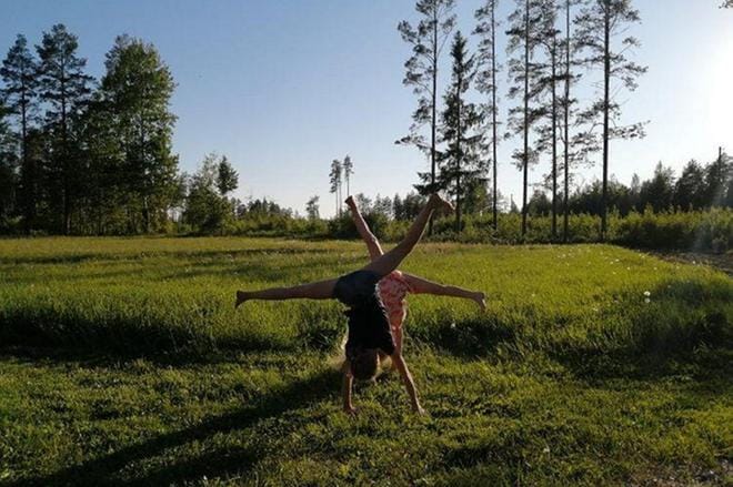 Kesävieraat, Elle ja Lyydia. KUVA: SUVI PAIMEN. Kiitos kuvasta! Lisää kuvia voitte lähettää meille Instagramissa #järviseutulehti, WhatsAppilla 050 4414667 tai sähköpostiin toimitus@jarviseutu-lehti.fi.