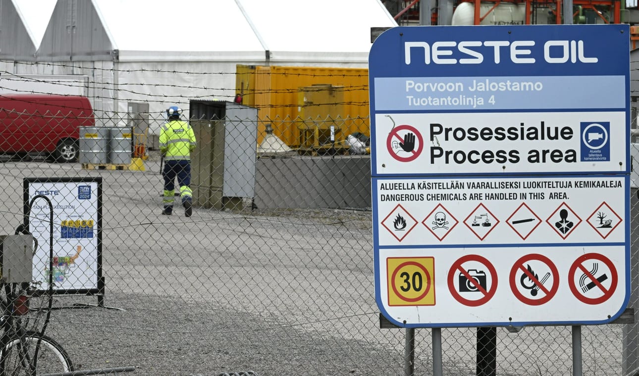 Nesteen huhti-kesäkuun tulos oli 144 miljoonaa euroa tappiollinen. LEHTIKUVA / Heikki Saukkomaa