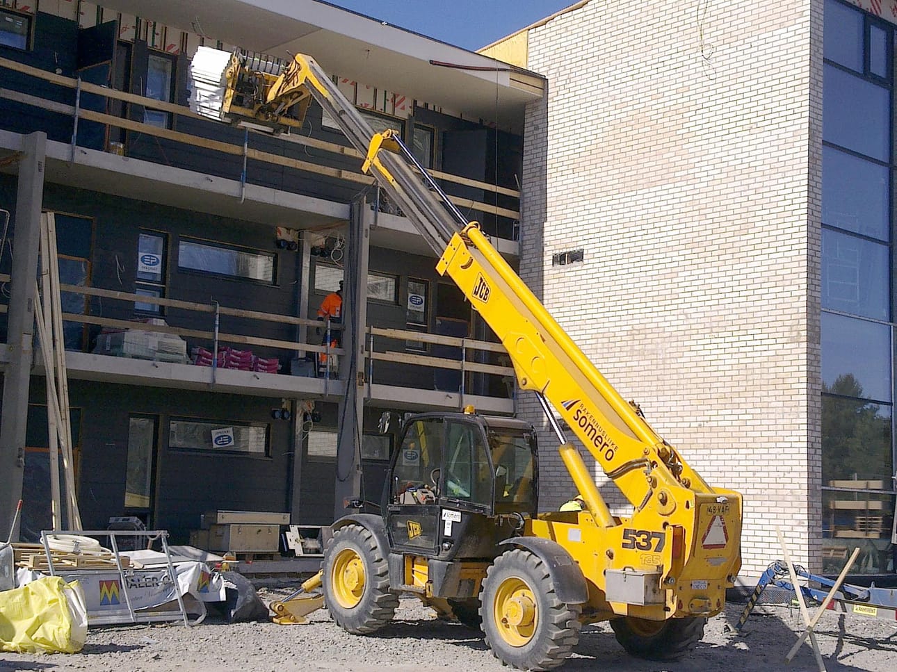 Kalajoen matkailuyrityksillä on vireillä omia investointi- ja kehittämishankkeitaan. Niistä näkyvin on Hotelli Rantakallan laajennus.