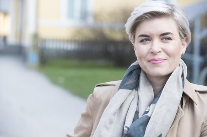 Varakansanedustaja Susanna Koski (kok.) pitää mahdollisena, että hän harkitsee Petteri Orpon haastamista puolueen puheenjohtajakisassa Porissa kesäkuun alussa. KUVA: MINNA ANTILA