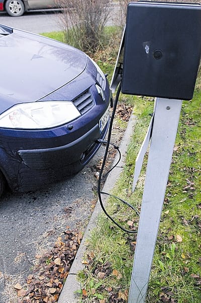 Lapsi sai sähköiskun kuvan kaltaisesta lämmitystolpasta.